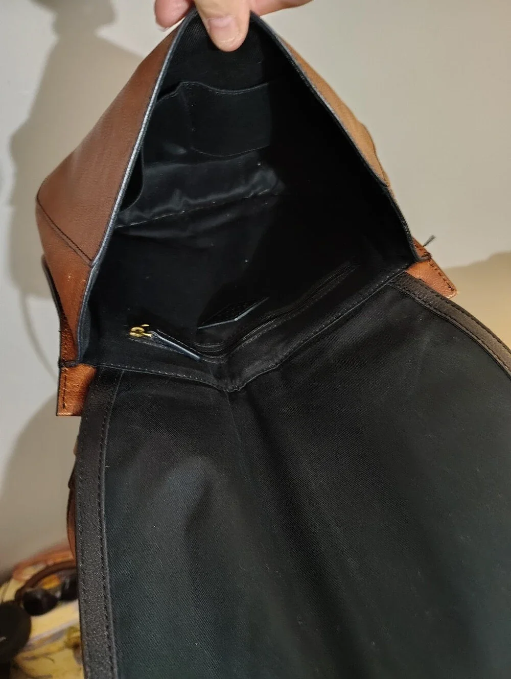 Vintage Fossil Classic Two-Tone Leather Saddle Bag - Black and Brown